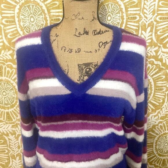 Splendid Multicolor Striped Fuzzy Eyelash Soft V-Neck Sweater size XS - Picture 5 of 11